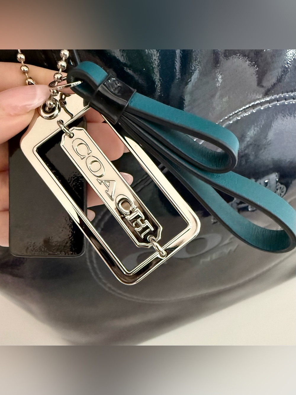 COACH Glossy Black Patent with shimmer Tote - Picture 5 of 6